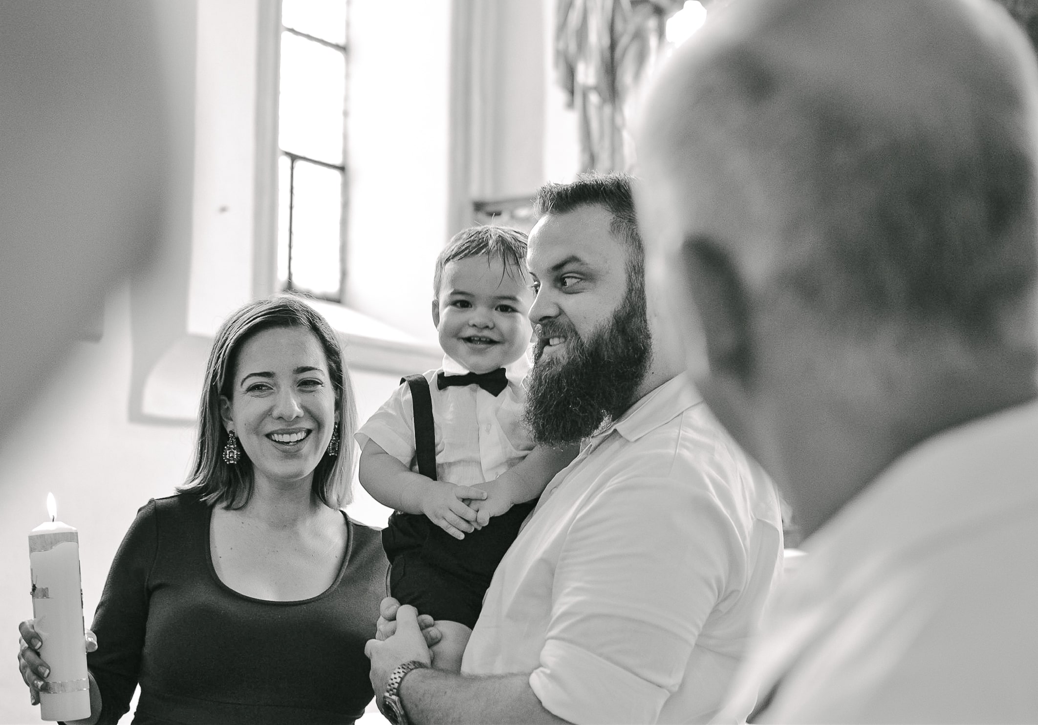 Spontanes Familienfoto auf einer Taufe